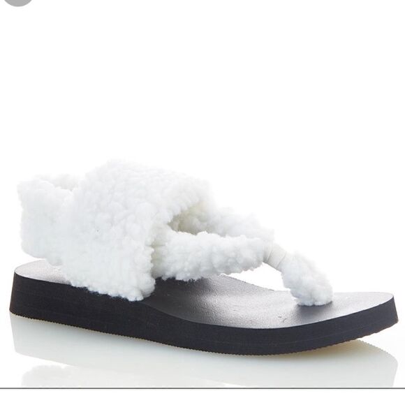 Shoes - Fuzzy Band Flip Flops 